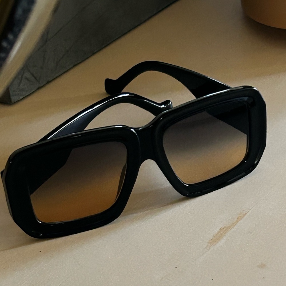 Classy Black Oversized Ombre Sunglasses shaded Dark to Light Lenses NWOT - Picture 4 of 15